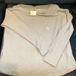 Long sleeve light shirt